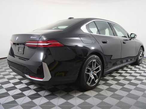 Used 2026 BMW 530i image 3