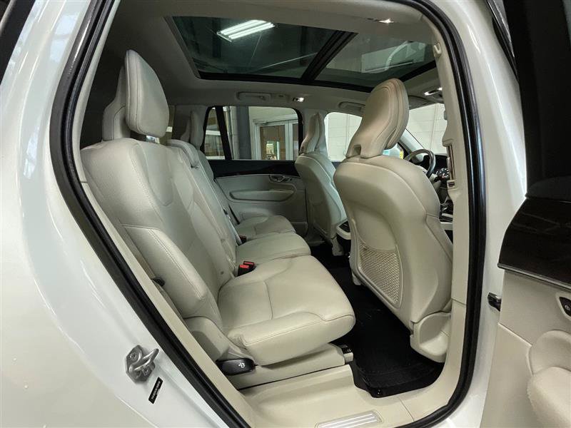 Used 2019 Volvo XC90 T5 Momentum w/ Protection Package Premier FWD image 27