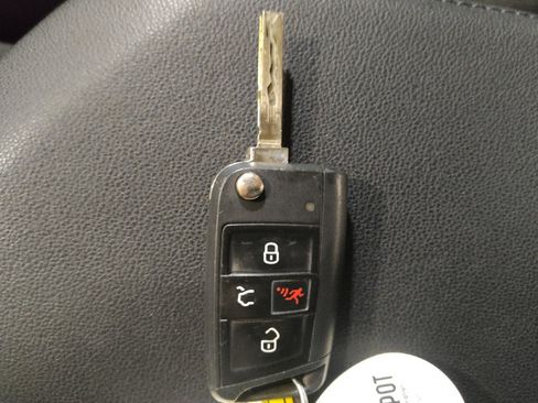 Used 2021 Volkswagen Jetta S FWD image 32