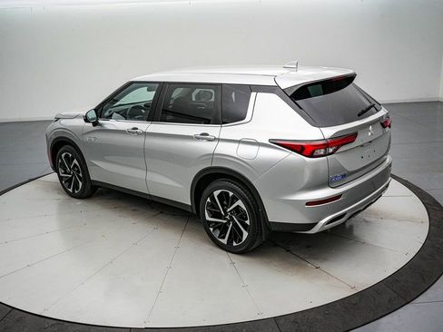 Used 2024 Mitsubishi Outlander SE image 6