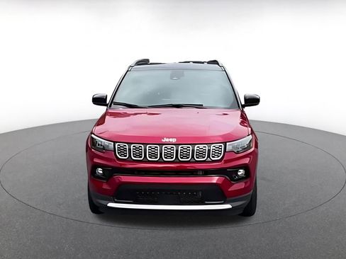 Used 2025 Jeep Compass Limited AWD/4WD image 3