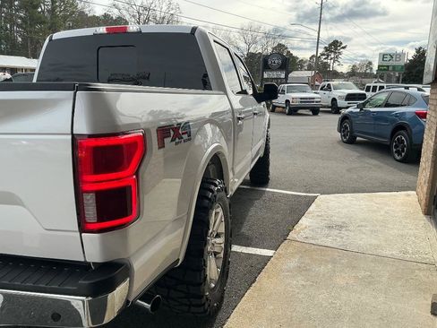 Used 2019 Ford F150 Lariat w/ Equipment Group 502A Luxury image 7