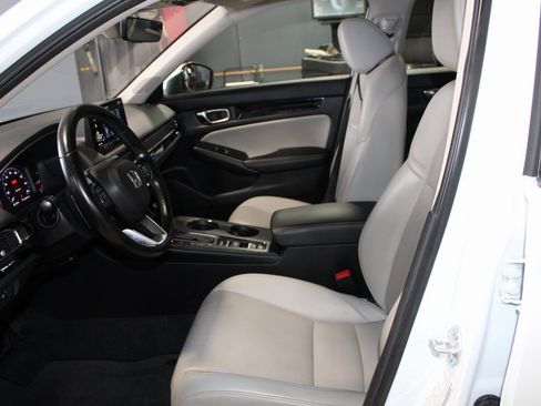 Used 2022 Honda Civic Touring image 13