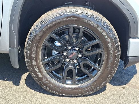 Used 2025 GMC Sierra 1500 Elevation AWD/4WD image 8