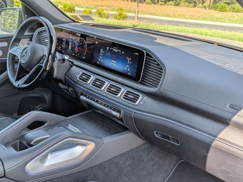 Used 2024 Mercedes-Benz GLE 450 4MATIC image 19