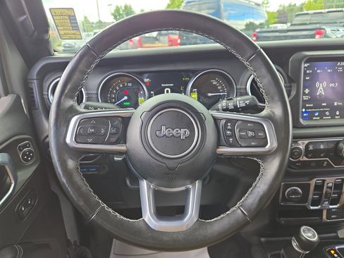 Used 2021 Jeep Wrangler Unlimited Sahara w/ Cold Weather Group AWD/4WD image 19