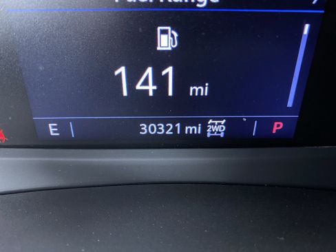 Used 2023 Cadillac XT4 Premium Luxury image 4