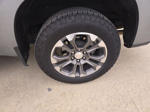 Used 2023 Chevrolet Silverado 1500 High Country w/ Technology Package image 11