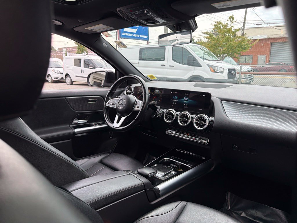 Used 2022 Mercedes-Benz GLA 250 4MATIC image 23