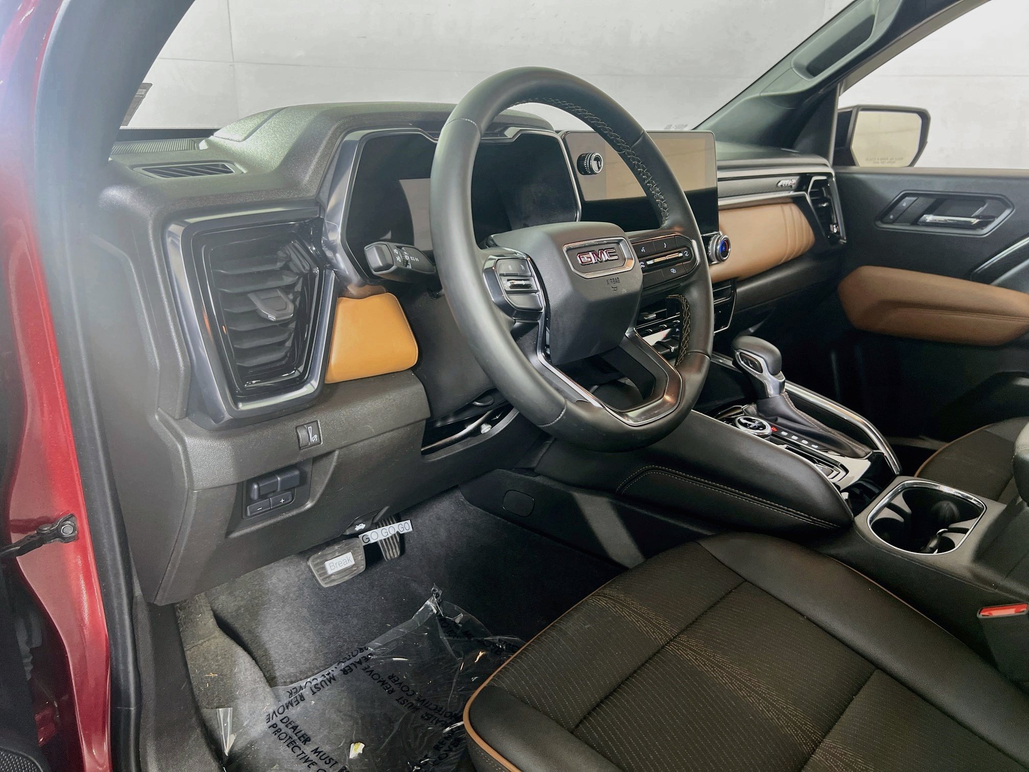 Used 2024 GMC Canyon AT4 AWD/4WD image 9