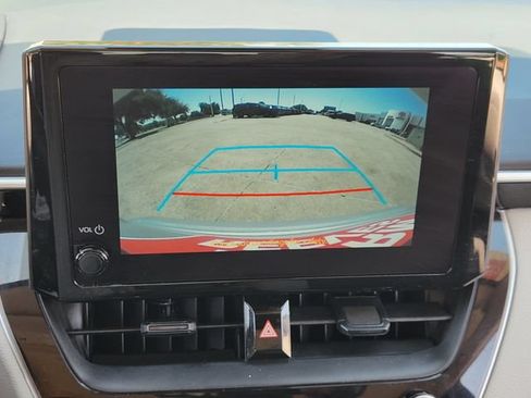 Used 2025 Toyota Corolla LE FWD image 13