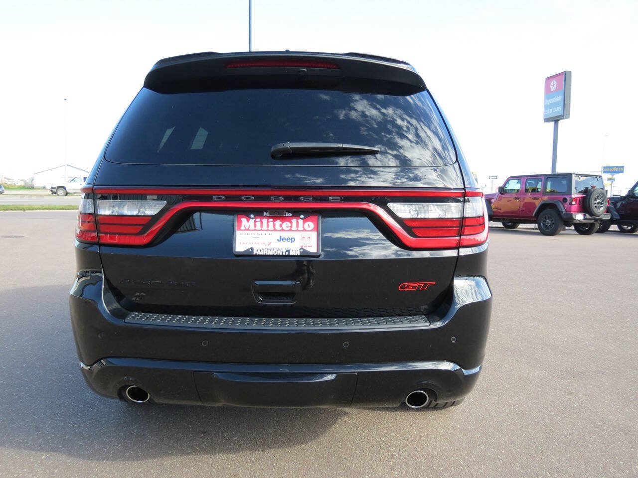 Used 2025 Dodge Durango GT AWD/4WD image 8