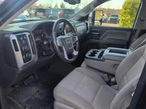 Used 2015 GMC Sierra 1500 SLE w/ SLE Value Package image 8