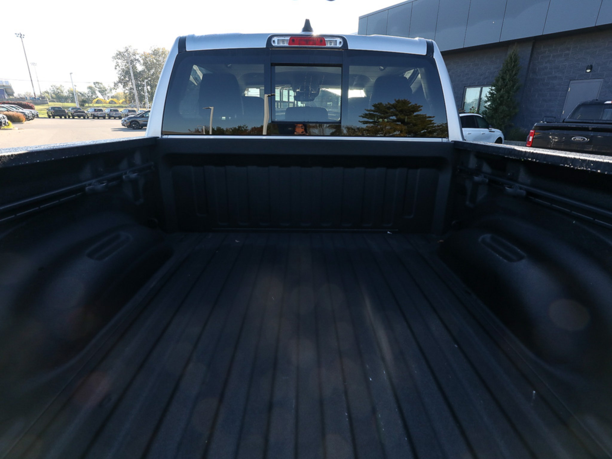 Used 2022 RAM 1500 Laramie AWD/4WD image 7