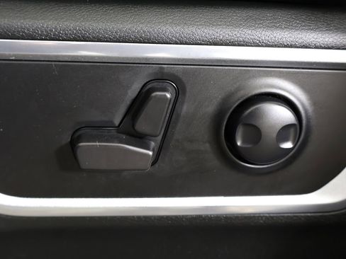 Used 2023 RAM 1500 Laramie AWD/4WD image 31