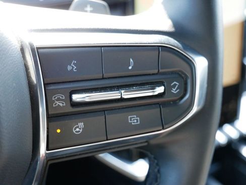 Used 2023 GMC Terrain SLT w/ Infotainment Package II image 23