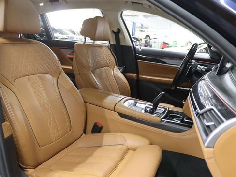 Used 2018 BMW 750Li xDrive w/ Executive Package image 14