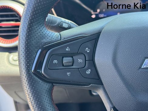 Used 2024 Chevrolet Trax RS w/ Sunroof Package FWD image 17