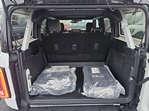 New 2025 Ford Bronco Badlands w/ Sasquatch Package image 6