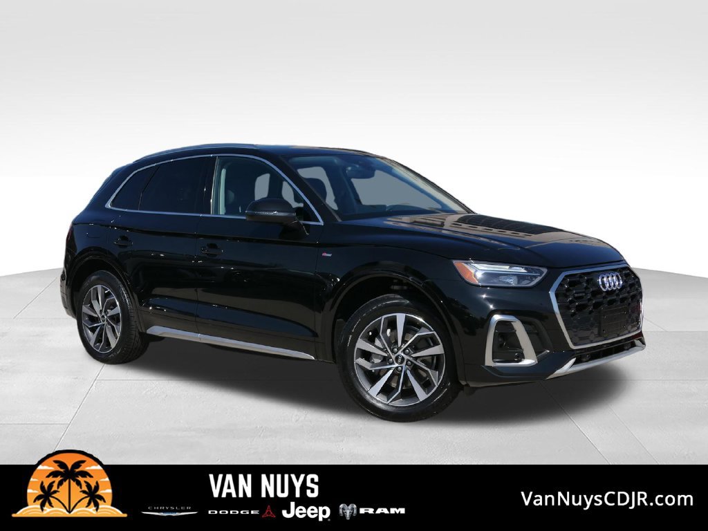 Used 2023 Audi Q5 2.0T Premium w/ Convenience Package AWD/4WD image 1