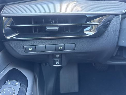 New 2025 Nissan Murano SV image 8