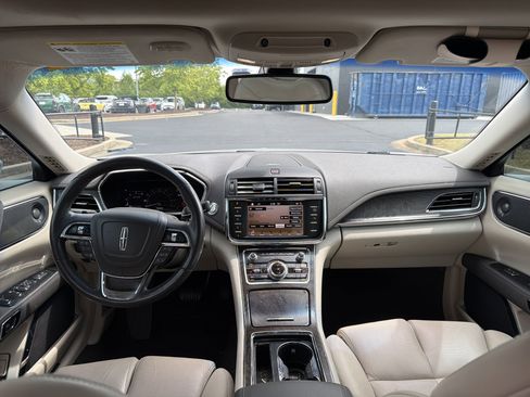 Used 2019 Lincoln Continental Select FWD image 21