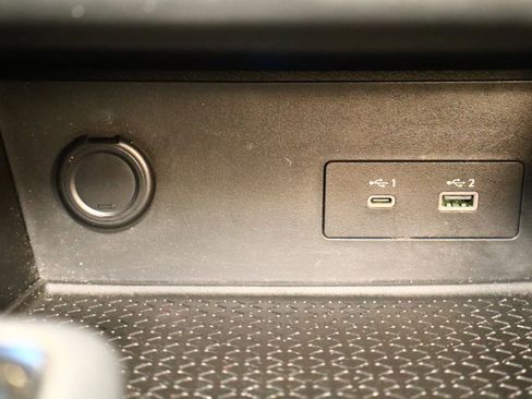 Used 2022 Nissan Pathfinder SV image 27