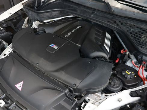 Used 2015 BMW X5 M AWD/4WD image 60