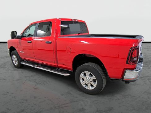 Used 2026 RAM 2500 Big Horn AWD/4WD image 2