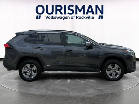 Used 2025 Toyota RAV4 XLE AWD/4WD image 7