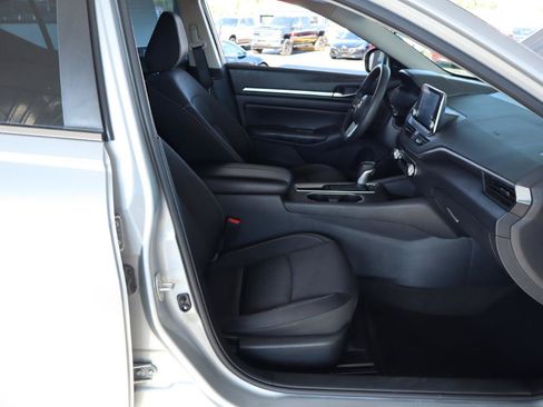 Used 2022 Nissan Altima 2.5 SV FWD image 35