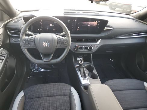 Certified 2024 Buick Envista Preferred w/ Advanced Safety Package FWD image 17