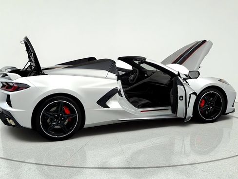 Used 2020 Chevrolet Corvette Stingray Premium Conv w/ 3LT Preferred Equipment Group RWD image 13