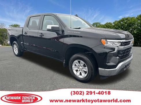 Used 2025 Chevrolet Silverado 1500 LT AWD/4WD image 1