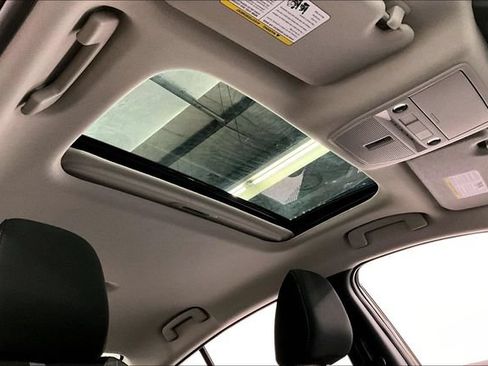 New 2026 Nissan Sentra SV w/ SV Convenience Package FWD image 32