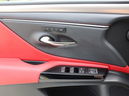 Used 2023 Lexus ES 350 F Sport image 12