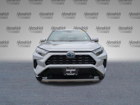 Used 2022 Toyota RAV4 SE AWD/4WD image 5
