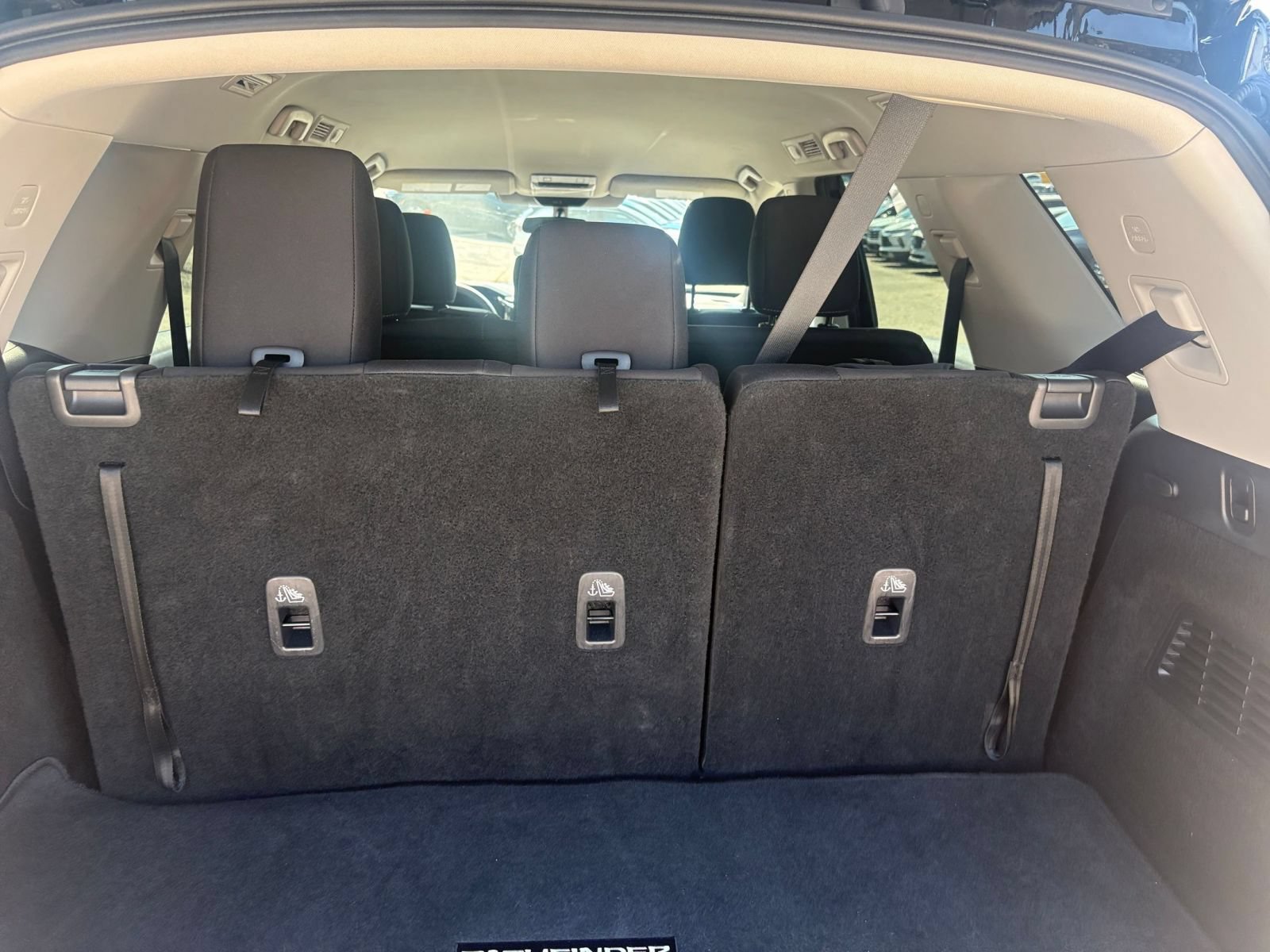 Used 2026 Nissan Pathfinder SV FWD image 27
