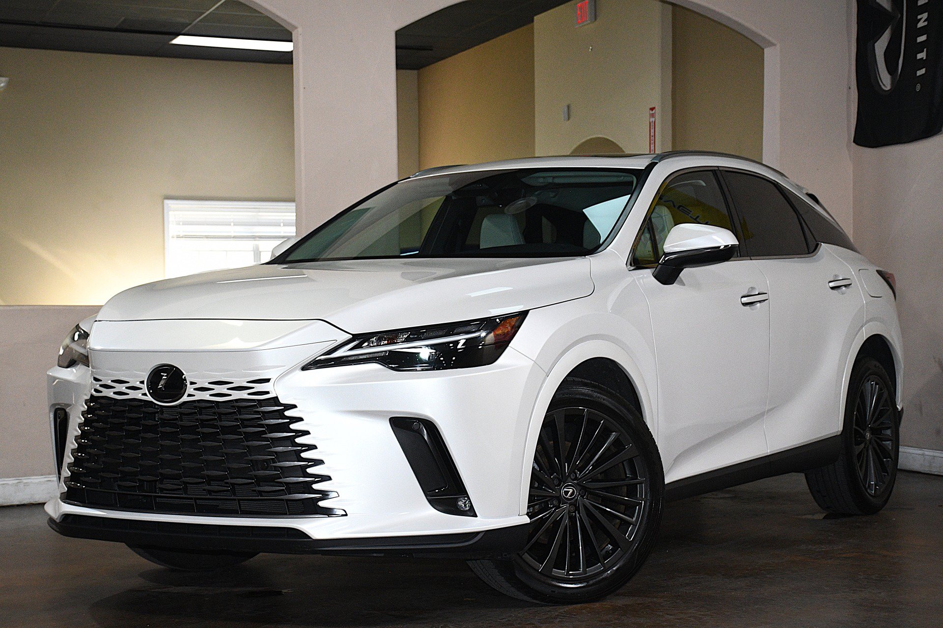 Used 2024 Lexus RX 350 Premium w/ Accessory Package (K3) FWD image 4