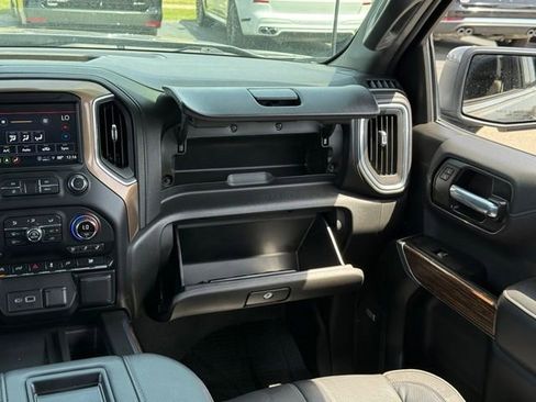 Used 2021 Chevrolet Silverado 1500 High Country AWD/4WD image 39