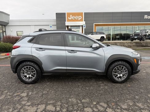 Used 2019 Hyundai Kona SEL w/ SEL Tech Package 02 image 9