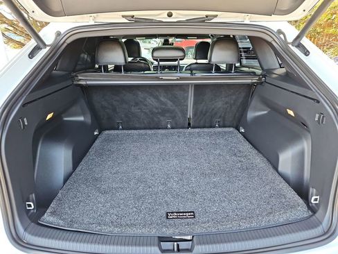 Used 2022 Volkswagen Atlas Cross Sport SEL Premium R-Line image 33