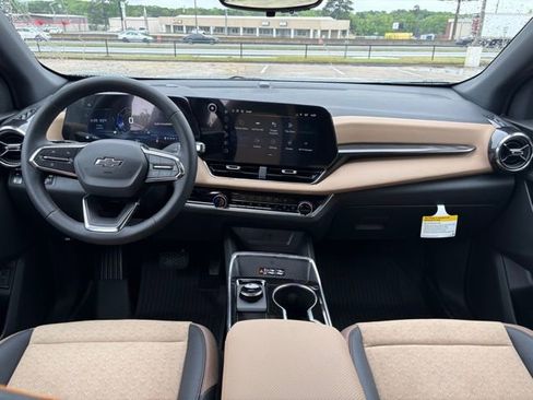 New 2026 Chevrolet Equinox ACTIV FWD image 13