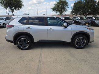 Used 2025 Nissan Rogue SV FWD video 2