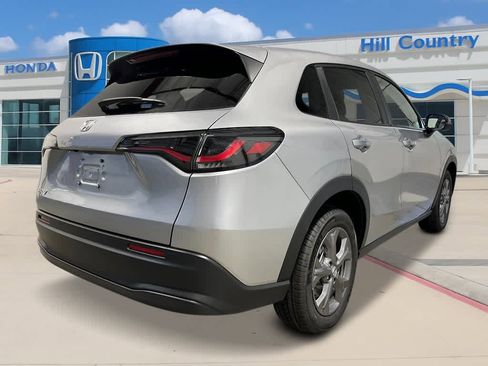 New 2026 Honda HR-V LX image 5