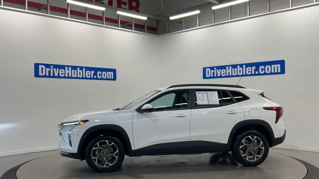 Used 2025 Chevrolet Trax LT w/ Driver Confidence Package FWD image 7