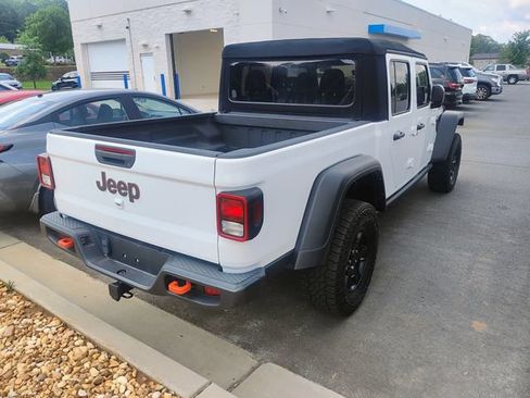 Used 2023 Jeep Gladiator Mojave AWD/4WD image 5