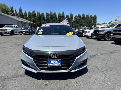 Used 2022 Honda Accord Sport image 2