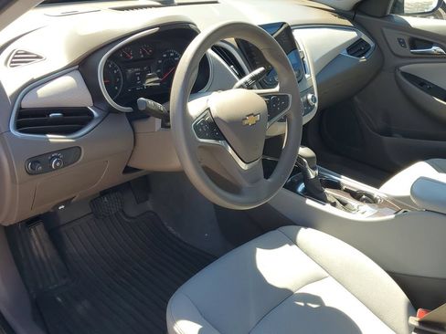 Used 2025 Chevrolet Malibu LT FWD image 15