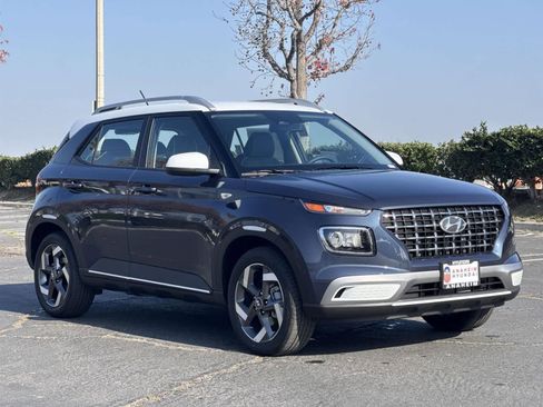 New 2026 Hyundai Venue SEL image 8